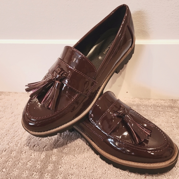 Bandolino Maroon patent leather loafer size 5.5 - Picture 1 of 4